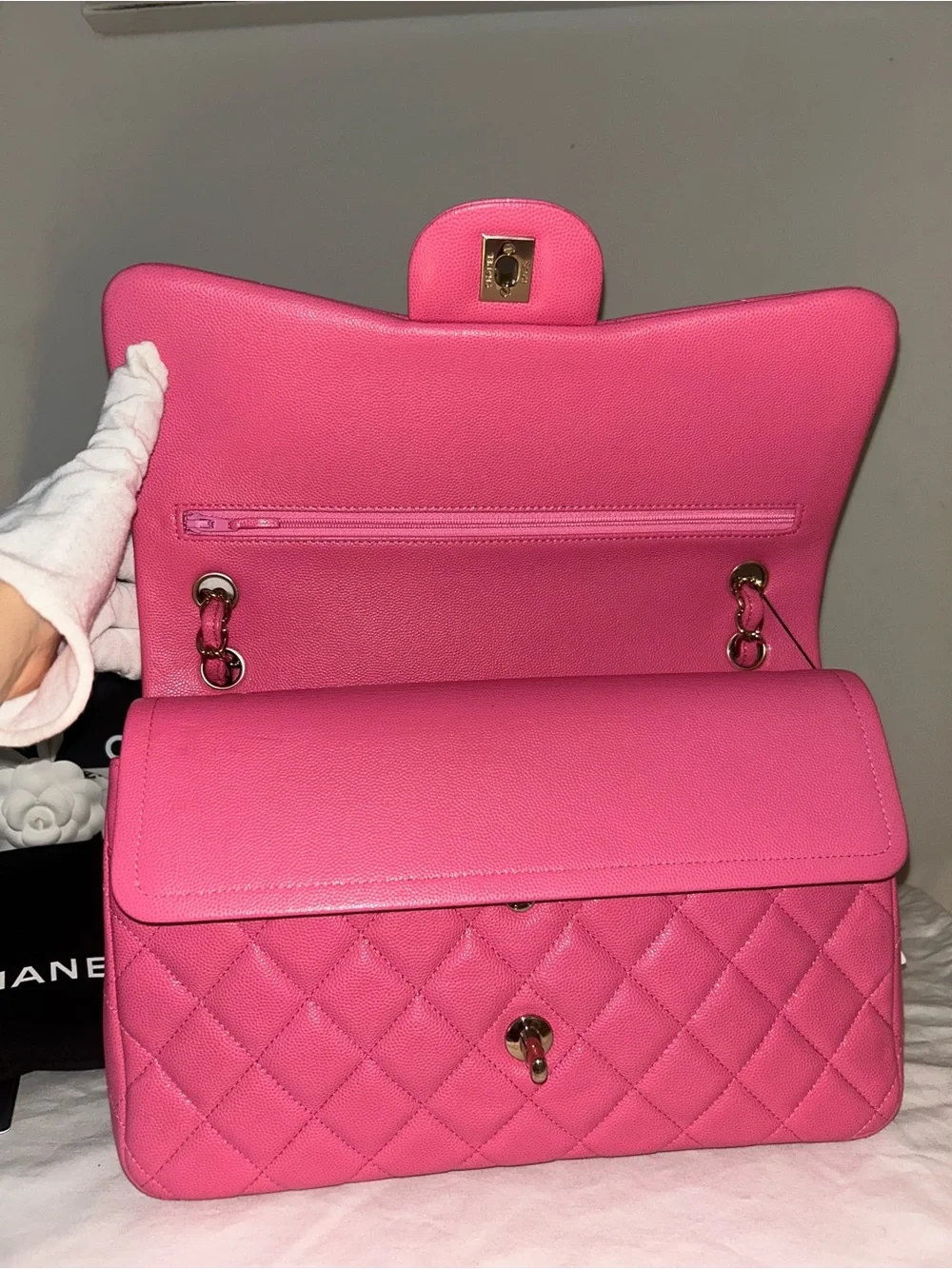 NEW! CHANEL Jumbo Double Flap Quilted Caviar Handbag Pink / Gold Hardware